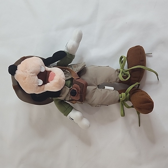 NWT Disneyland Safari Goofy Beanie Plush - Picture 2 of 13